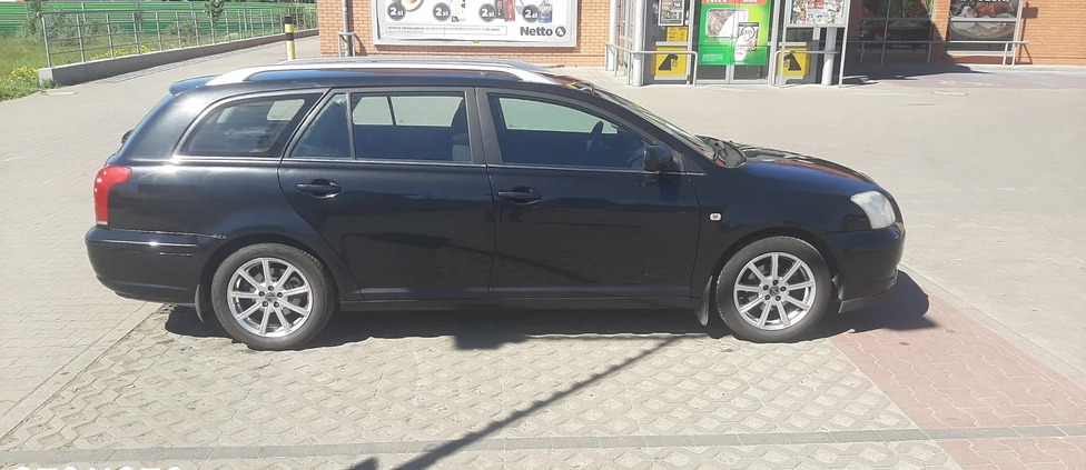 Toyota Avensis cena 7900 przebieg: 319000, rok produkcji 2005 z Czyżew małe 56